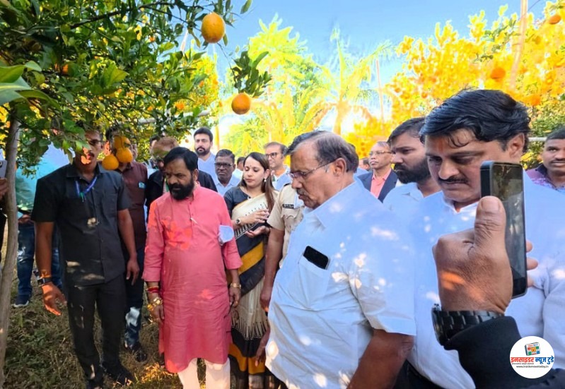 फलोत्पादन मंत्री भरत गोगावले यांची काटोल आणि कळमेश्वर तालुक्यातील फळबागांना भेटी फलोत्पादन मंत्री भरत गोगावले यांची काटोल आणि कळमेश्वर तालुक्यातील फळबागांना भेटी