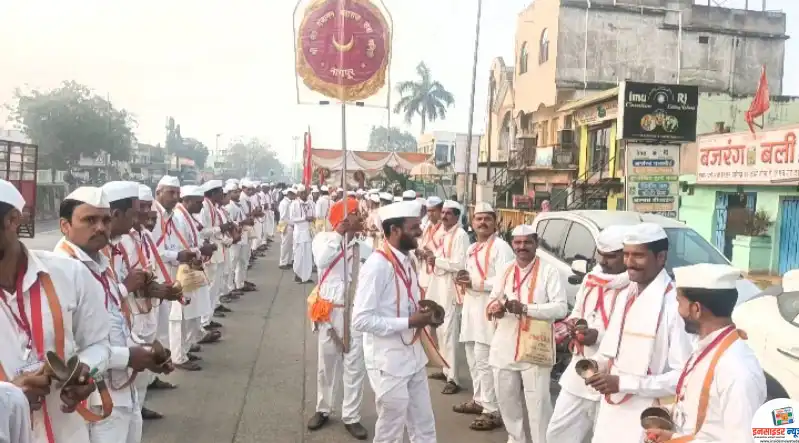 श्री गजानन महाराज पालखी यात्रेचे कन्हान, कांद्री परिसरात जल्लोषात स्वागत श्री गजानन महाराज पालखी यात्रेचे कन्हान, कांद्री परिसरात जल्लोषात स्वागत
