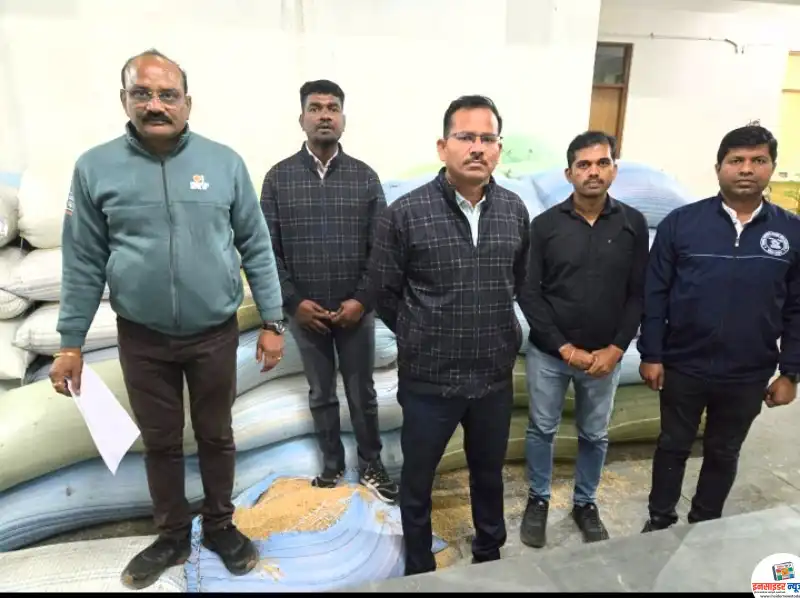 धानाचे बोरे चोरणारे ४ आरोपी गजाआड धानाचे बोरे चोरणारे ४ आरोपी गजाआड