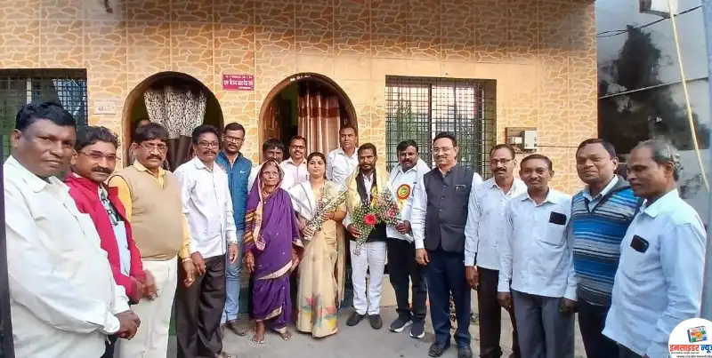 नवनियुक्त नगराध्यक्ष व समाजाच्या नगरसेविका चा सत्कार नवनियुक्त नगराध्यक्ष व समाजाच्या नगरसेविका चा सत्कार