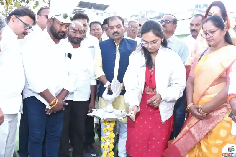 नगराध्यक्षासह उपाध्यक्ष, नगरसेवकांचा सत्कार नगराध्यक्षासह उपाध्यक्ष, नगरसेवकांचा सत्कार