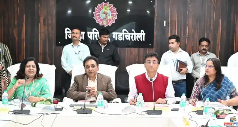 प्रत्येक कुटुंबापर्यंत योजनांचा थेट लाभ सुनिश्चित करा – मुख्य सचिव राजेश अग्रवाल प्रत्येक कुटुंबापर्यंत योजनांचा थेट लाभ सुनिश्चित करा – मुख्य सचिव राजेश अग्रवाल