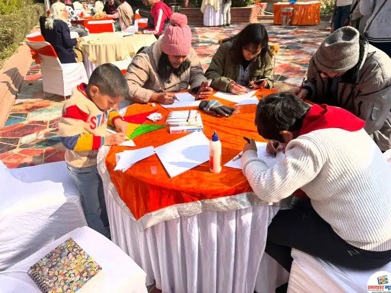 महाराष्ट्र सदनात ‘लाईव्ह पेंटिंग’ आणि ‘कलात्मक पतंग’चा अनोखा उत्सव महाराष्ट्र सदनात ‘लाईव्ह पेंटिंग’ आणि ‘कलात्मक पतंग’चा अनोखा उत्सव