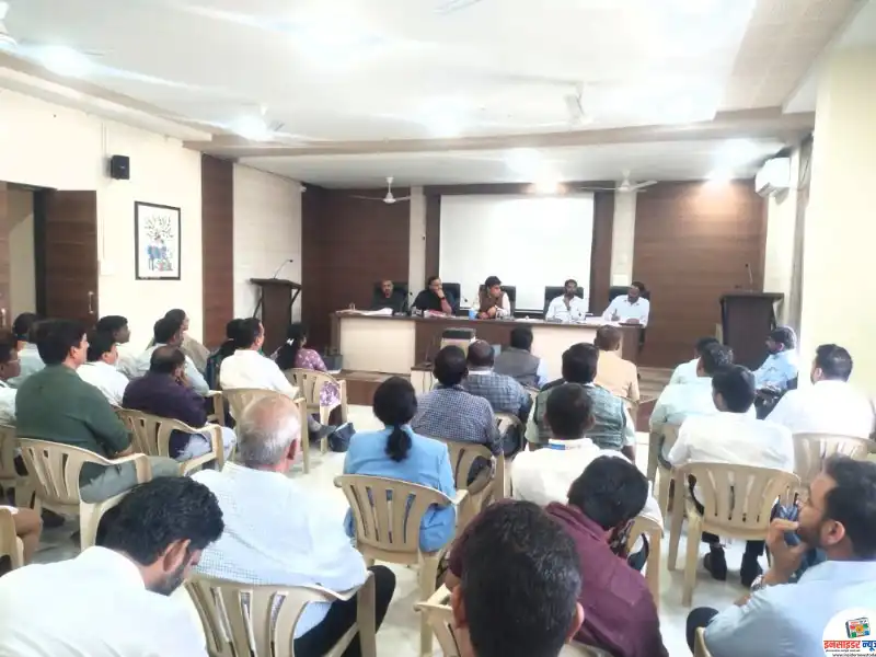 जिल्हाधिकारी विकास मीना यांचा विविध तालुक्यांत दौरा जिल्हाधिकारी विकास मीना यांचा विविध तालुक्यांत दौरा