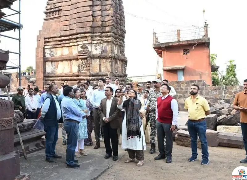 मुख्य सचिव राजेश अग्रवाल यांची ऐतिहासिक मार्कंडा मंदिरास भेट; विकासकामांची पाहणी मुख्य सचिव राजेश अग्रवाल यांची ऐतिहासिक मार्कंडा मंदिरास भेट; विकासकामांची पाहणी