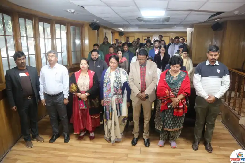हुतात्मा दिनानिमित्त महाराष्ट्र सदनात हुतात्म्यांना अभिवादन हुतात्मा दिनानिमित्त महाराष्ट्र सदनात हुतात्म्यांना अभिवादन