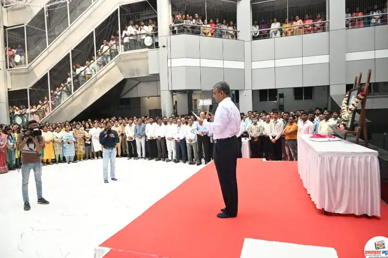 दिवंगत उपमुख्यमंत्री अजित पवार यांना मंत्रालयात भावपूर्ण श्रद्धांजली दिवंगत उपमुख्यमंत्री अजित पवार यांना मंत्रालयात भावपूर्ण श्रद्धांजली