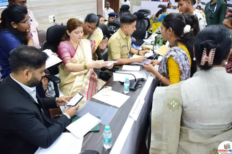 ‘महिला आयोग आपल्या दारी’: भंडारा जिल्ह्यात ६६ तक्रारींपैकी ५८ प्रकरणांत तातडीने कार्यवाही ‘महिला आयोग आपल्या दारी’: भंडारा जिल्ह्यात ६६ तक्रारींपैकी ५८ प्रकरणांत तातडीने कार्यवाही