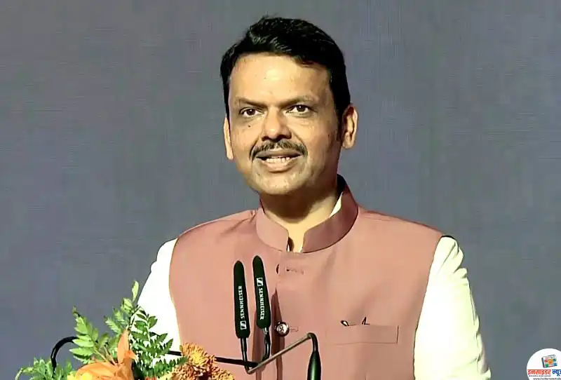 सीएम फडणवीस ने कसा कांग्रेस नेता पर तंज सीएम फडणवीस ने कसा कांग्रेस नेता पर तंज