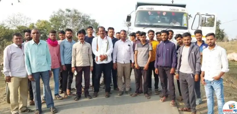 सड़क मरम्मत की मांग को लेकर नागरिक सड़कों पर उतरे; सितेपार–आमगांव मार्ग पर चक्काजाम सड़क मरम्मत की मांग को लेकर नागरिक सड़कों पर उतरे; सितेपार–आमगांव मार्ग पर चक्काजाम