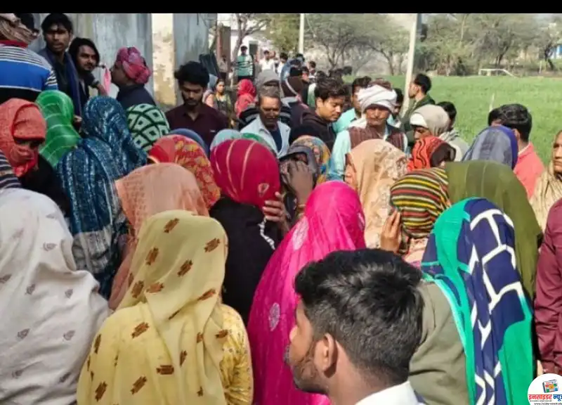 तीन बच्चों समेत दंपती ने दी जान तीन बच्चों समेत दंपती ने दी जान