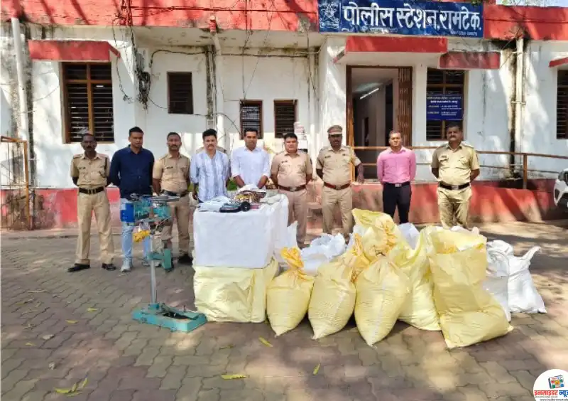 प्रतिबंधित सुगंधित तंबाखू साठा जप्त; ५.५३ लाखांचा मुद्देमाल हस्तगत प्रतिबंधित सुगंधित तंबाखू साठा जप्त; ५.५३ लाखांचा मुद्देमाल हस्तगत