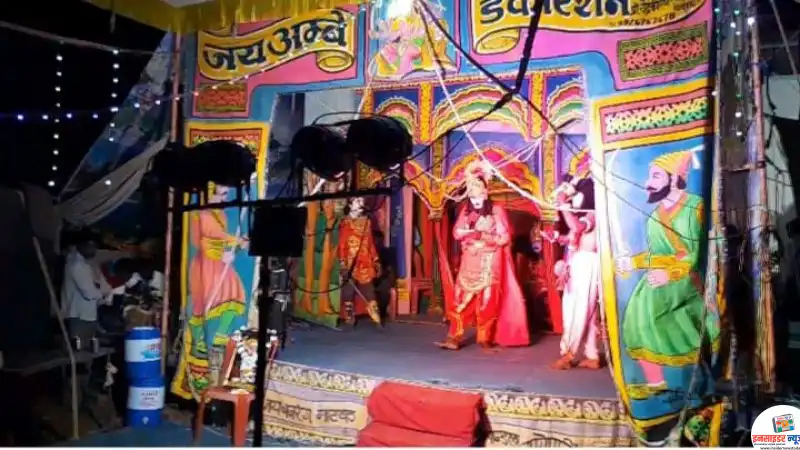 होळीनिमित्त गळ (मंडई) सिंदेवानी व कट्टामध्ये रंगमय वातावरण होळीनिमित्त गळ (मंडई) सिंदेवानी व कट्टामध्ये रंगमय वातावरण