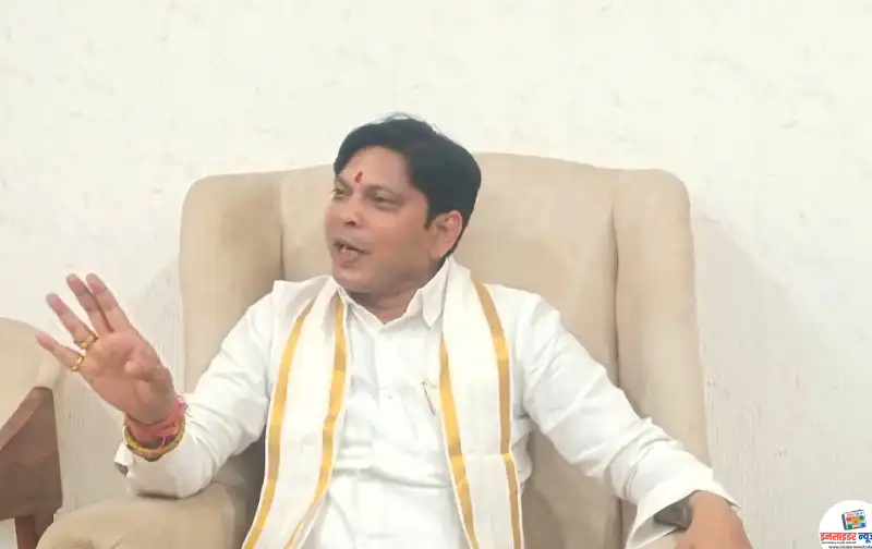 भंडारा जिल्ह्यात ‘रेती माफियांचे’ राज्य; स्थगिती असतानाही पवनी घाटावर अवैध उपसा सुरूच – खासदार डॉ. प्रशांत पडोळे भंडारा जिल्ह्यात ‘रेती माफियांचे’ राज्य; स्थगिती असतानाही पवनी घाटावर अवैध उपसा सुरूच – खासदार डॉ. प्रशांत पडोळे