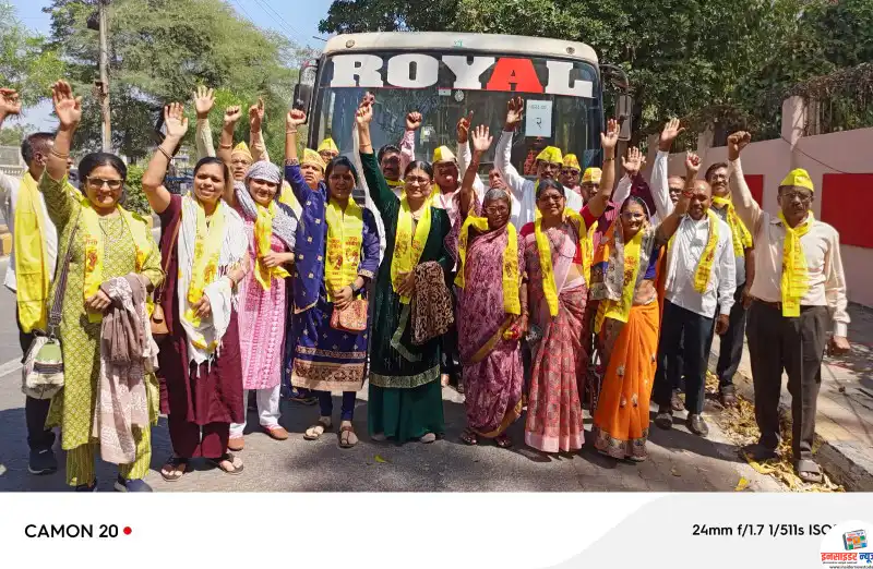 ओबीसींच्या न्याय्य हक्कांसाठी नागपुरात एल्गार; भंडारा जिल्ह्यातून शेकडो ओबीसी बांधव आंदोलनासाठी रवाना ओबीसींच्या न्याय्य हक्कांसाठी नागपुरात एल्गार; भंडारा जिल्ह्यातून शेकडो ओबीसी बांधव आंदोलनासाठी रवाना