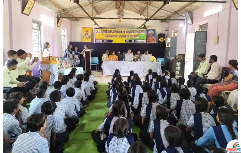 “स्पर्धात्मक युगात विद्यार्थ्यांना आधुनिक तंत्रज्ञानाची जोड आवश्यक” – जिल्हाधिकारी अविश्यांत पंडा” “स्पर्धात्मक युगात विद्यार्थ्यांना आधुनिक तंत्रज्ञानाची जोड आवश्यक” – जिल्हाधिकारी अविश्यांत पंडा”