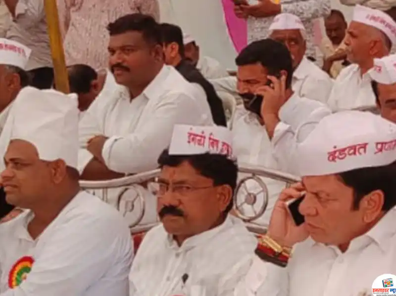 मौदा येथील सर्वज्ञ चक्रधर स्वामी द्वीप येथे महानुभाव विचार मंच महोत्सव मौदा येथील सर्वज्ञ चक्रधर स्वामी द्वीप येथे महानुभाव विचार मंच महोत्सव