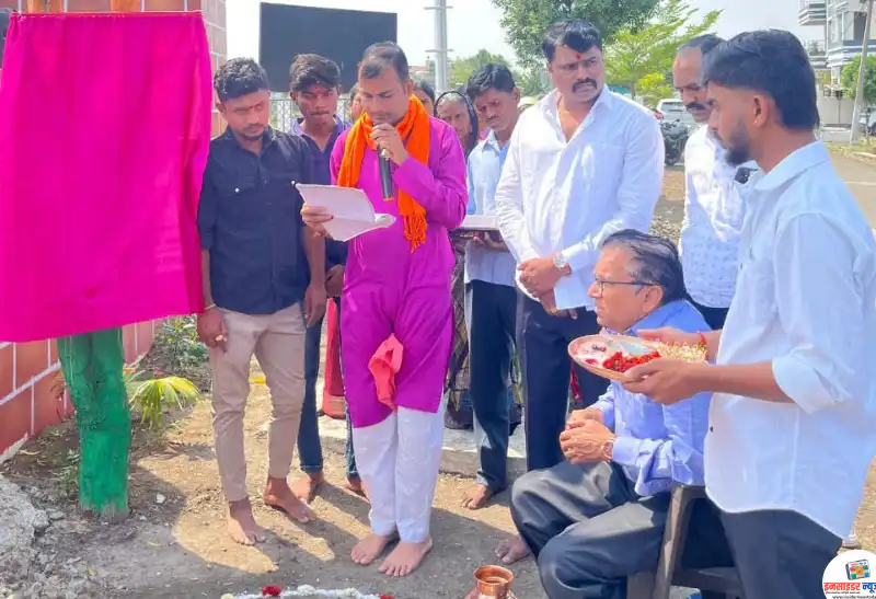 आडका येथे ७ लाखांच्या प्रवेशद्वाराचे भूमिपूजन उत्साहात आडका येथे ७ लाखांच्या प्रवेशद्वाराचे भूमिपूजन उत्साहात