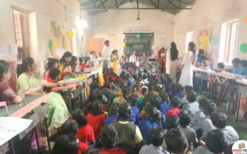 मेटीखेडा येथे ‘सीखें’च्या वतीने शैक्षणिक प्रदर्शन मेटीखेडा येथे ‘सीखें’च्या वतीने शैक्षणिक प्रदर्शन