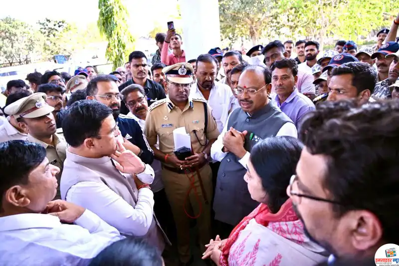 स्फोटात मृत्यूमुखी व जखमी झालेल्या कामगारांच्या कुटुंबांना जास्तीत जास्त मदत करण्याची शासनाची भूमिका – पालकमंत्री चंद्रशेखर बावनकुळे स्फोटात मृत्यूमुखी व जखमी झालेल्या कामगारांच्या कुटुंबांना जास्तीत जास्त मदत करण्याची शासनाची भूमिका – पालकमंत्री चंद्रशेखर बावनकुळे