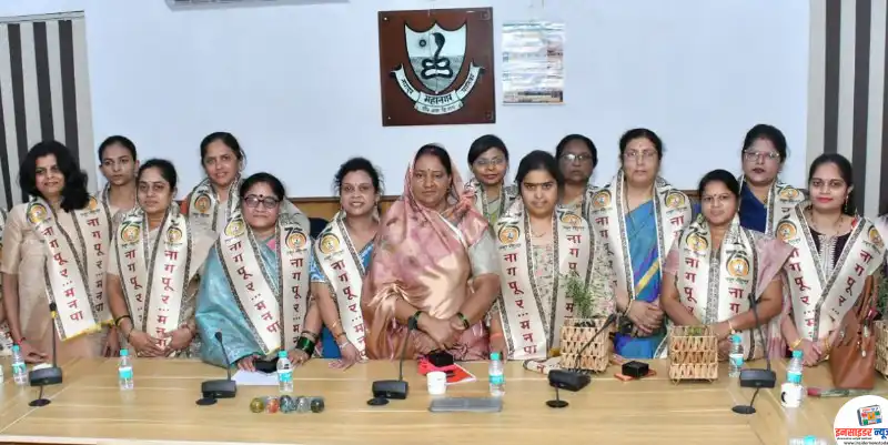 मनपाच्या अर्थसंकल्पासाठी महिलांनी मांडल्या महत्वाच्या सूचना मनपाच्या अर्थसंकल्पासाठी महिलांनी मांडल्या महत्वाच्या सूचना