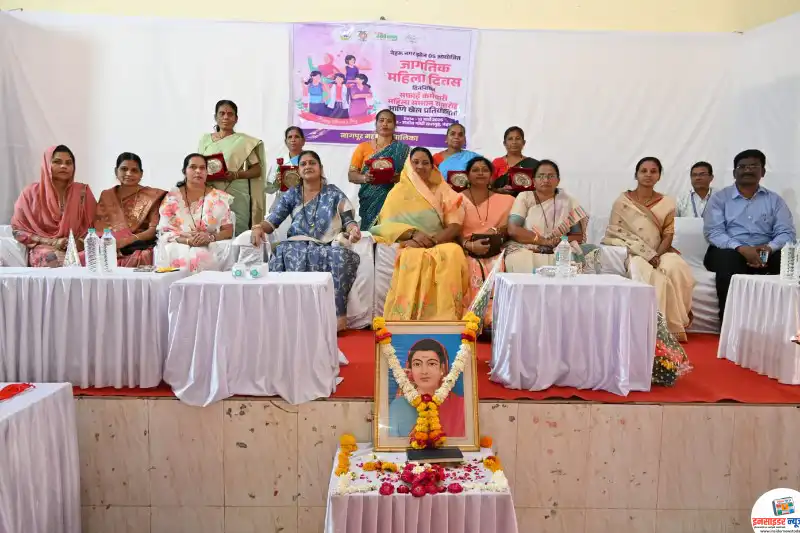 मनपाच्या नारी शक्तीचा सन्मान – महापौर नीता ठाकरे यांच्या हस्ते सत्कार मनपाच्या नारी शक्तीचा सन्मान – महापौर नीता ठाकरे यांच्या हस्ते सत्कार