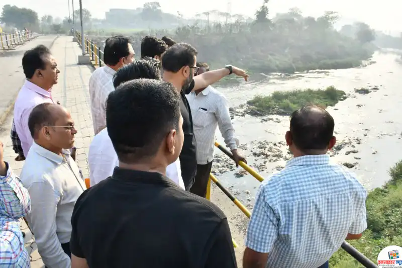 पिवळी आणि नाग नदी संगम स्थळाची मनपा आयुक्तांकडून पाहणी पिवळी आणि नाग नदी संगम स्थळाची मनपा आयुक्तांकडून पाहणी