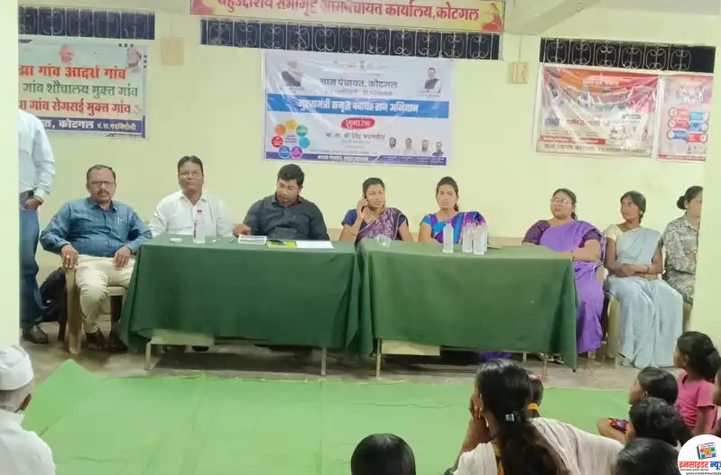 कोटगलचा एल्गार: दारूमुक्त गावासाठी महिलांची वज्रमूठ; रेशन बंद करण्यासह ३००० रुपयांचे बक्षीस जाहीर! कोटगलचा एल्गार: दारूमुक्त गावासाठी महिलांची वज्रमूठ; रेशन बंद करण्यासह ३००० रुपयांचे बक्षीस जाहीर!