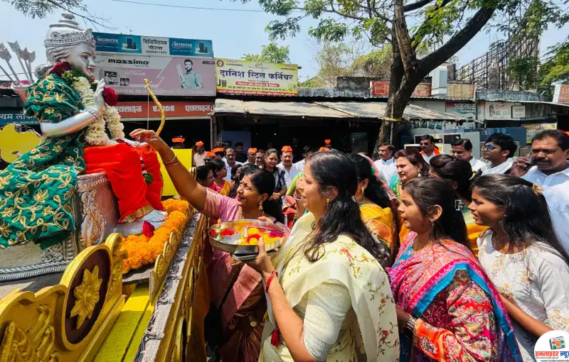 रामनवमी निमित्त भव्य शोभायात्रेसाठी झाकी पूजन सोहळा उत्साहात संपन्न रामनवमी निमित्त भव्य शोभायात्रेसाठी झाकी पूजन सोहळा उत्साहात संपन्न
