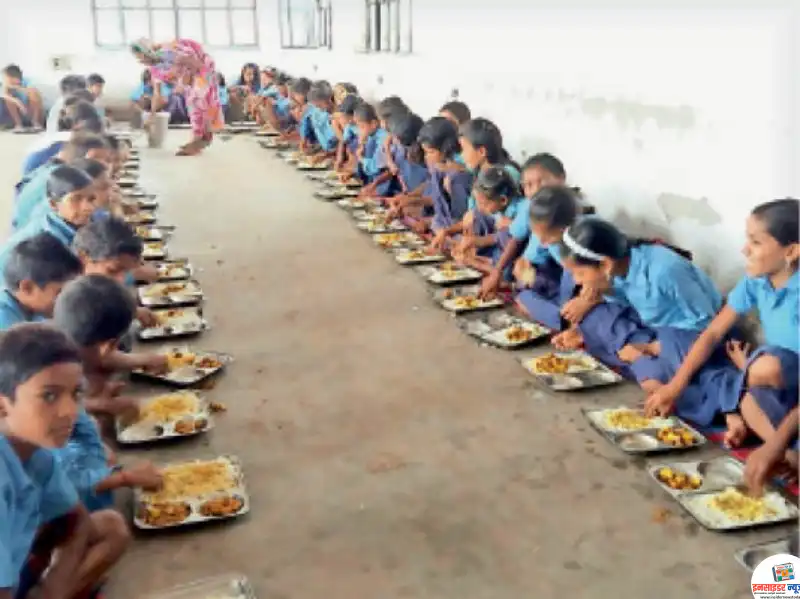 मिड डे मील का खर्च बना बोझ, 4 महीने से अनुदान अटका मिड डे मील का खर्च बना बोझ, 4 महीने से अनुदान अटका