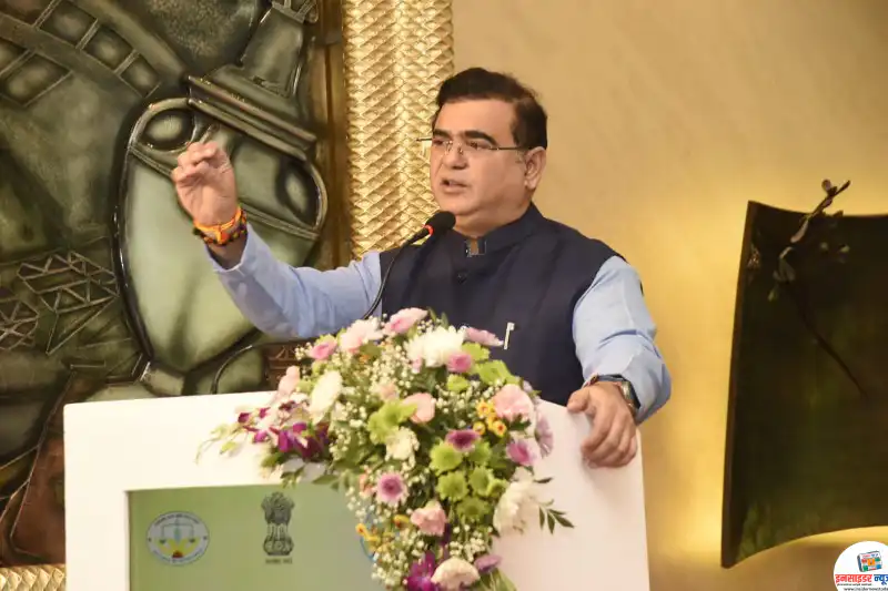 राज्याला कृषी निर्यातीत अग्रस्थानी ठेवण्यासाठी सक्षम मूल्यसाखळीवर भर – पणन मंत्री जयकुमार रावल राज्याला कृषी निर्यातीत अग्रस्थानी ठेवण्यासाठी सक्षम मूल्यसाखळीवर भर – पणन मंत्री जयकुमार रावल