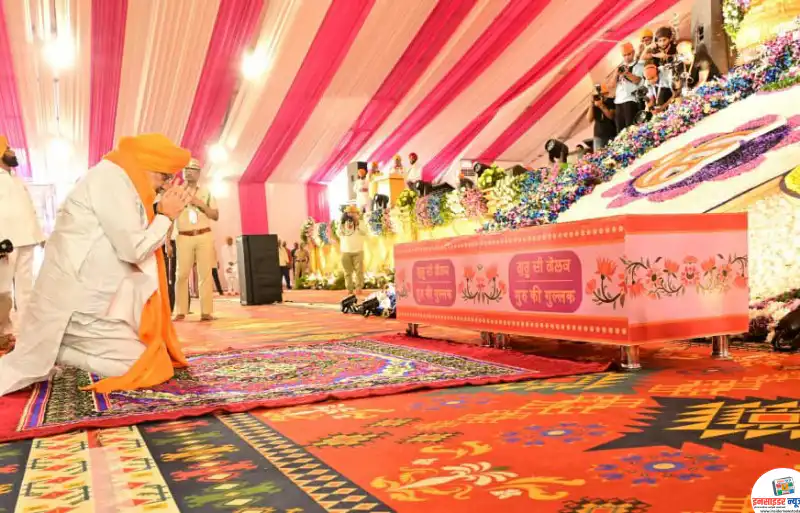 ‘हिंददीचादर’कार्यक्रमातमा.गृहमंत्रीअमितशहायांचीप्रमुखउपस्थिती(1)_copy_800x513