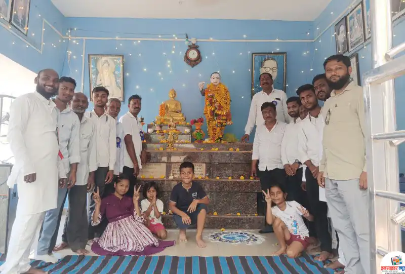 प्रबुद्ध बुद्ध विहार येथे डॉ. बाबासाहेब आंबेडकर जयंती साजरी प्रबुद्ध बुद्ध विहार येथे डॉ. बाबासाहेब आंबेडकर जयंती साजरी