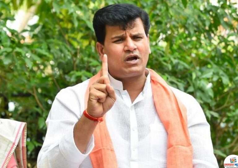 जनतेचे सेवक विधानसभा आश्वासन समितीचे यशस्वी अध्यक्ष म्हणून रवी राणा यांची वेगळी ओळख