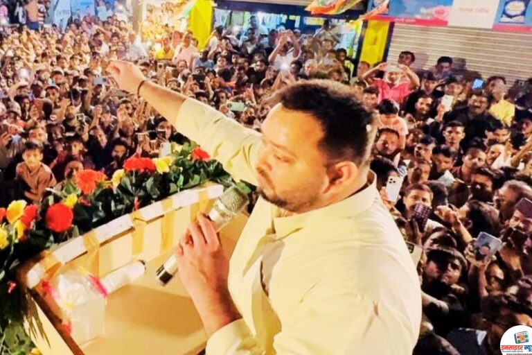 बंगाल के रोड शो में गरजे तेजस्वी यादव