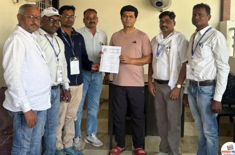 जनगणना व एसआईआर कामासाठी नियुक्त शिक्षकांच्या विमा कवचासाठी खासदारांना साकडे