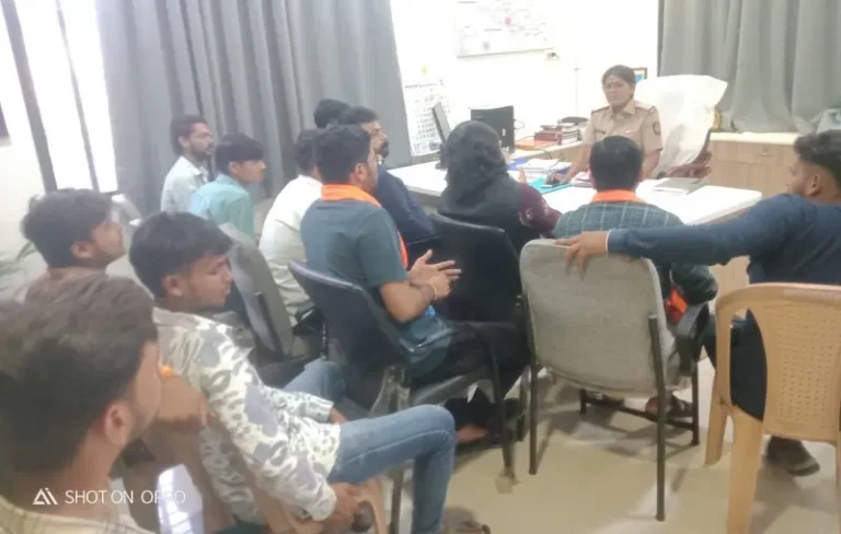 अवैध गो-तस्करी व पशु क्रूरता तातडीने थांबविण्याची मागणी