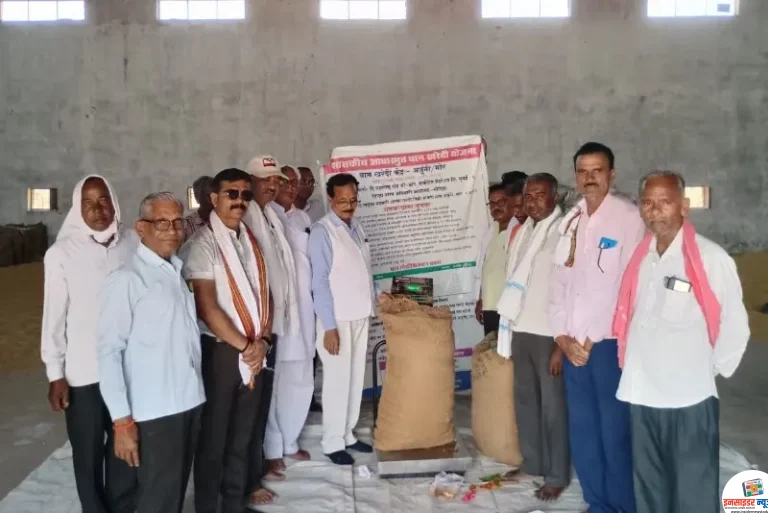 शेतकऱ्यांच्या घामाला योग्य मोबदला मिळवून देण्यासाठी हमीभाव खरेदी केंद्र महत्त्वाचे” – आमदार राजकुमार बडोले