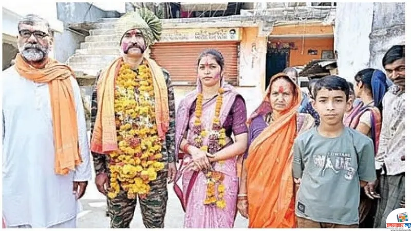 भारतीय थल सेना जवानाचा सेवानिवृत्तीपर सत्कार भारतीय थल सेना जवानाचा सेवानिवृत्तीपर सत्कार