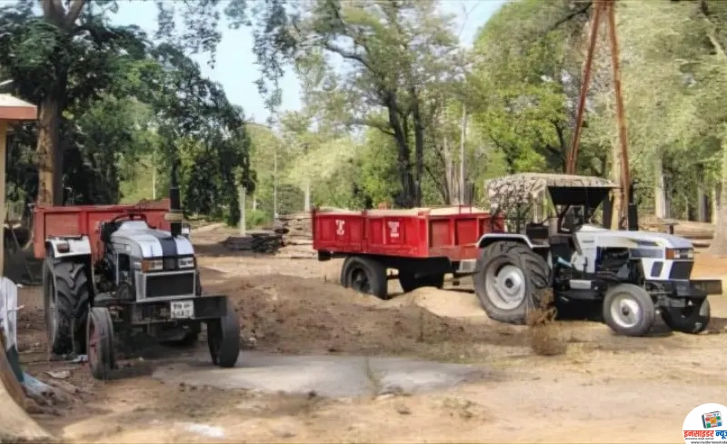 वन विभागाची कारवाई ; अवैद्य रेती वाहतूक करणारे ट्रॅक्टर जप्त वन विभागाची कारवाई ; अवैद्य रेती वाहतूक करणारे ट्रॅक्टर जप्त