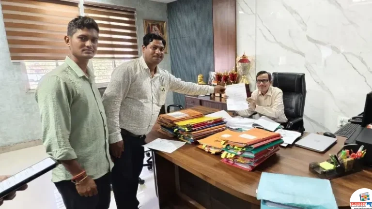 जिल्हा परिषदेची बाजू मांडण्यासाठी स्वतंत्र ‘पीआरओ’ नियुक्त करा