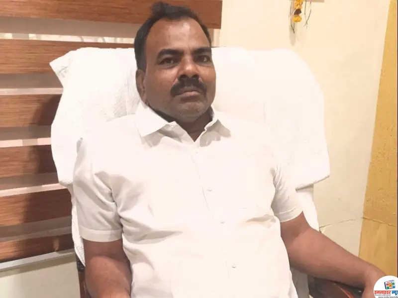 रेती माफिया आणि अधिकाऱ्यांच्या संगनमतामुळे गरिबांचे घरकुल धोक्यात; जिल्हा परिषद बांधकाम सभापती नरेश ईश्वरकर यांचा खळबळजनक आरोप रेती माफिया आणि अधिकाऱ्यांच्या संगनमतामुळे गरिबांचे घरकुल धोक्यात; जिल्हा परिषद बांधकाम सभापती नरेश ईश्वरकर यांचा खळबळजनक आरोप