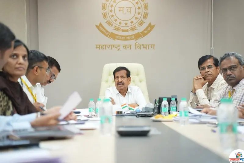 मानव-वन्यजीव संघर्ष रोखण्यासाठी २६० कोटींचा मास्टर प्लॅन; १ हजार गावांत बसवणार ‘एआय’ यंत्रणा मानव-वन्यजीव संघर्ष रोखण्यासाठी २६० कोटींचा मास्टर प्लॅन; १ हजार गावांत बसवणार ‘एआय’ यंत्रणा