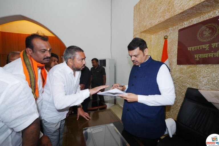 तरुणांच्या रोजगाराच्या प्रश्नासाठी नगराध्यक्ष मुख्यमंत्र्यांच्या दारी, विद्युत दरामुळे शासन दरबारी प्रकल्प रखडला