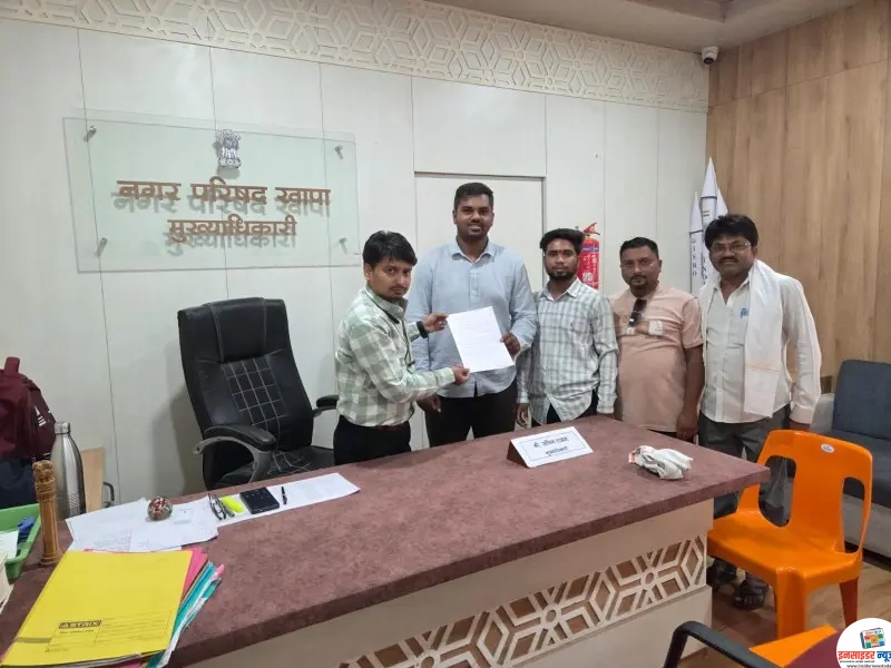 नवीन वस्ती येथे तुंबलेल्या गटारांमुळे नागरिकांचे आरोग्य धोक्यात; प्रशासनाचे दुर्लक्ष नवीन वस्ती येथे तुंबलेल्या गटारांमुळे नागरिकांचे आरोग्य धोक्यात; प्रशासनाचे दुर्लक्ष