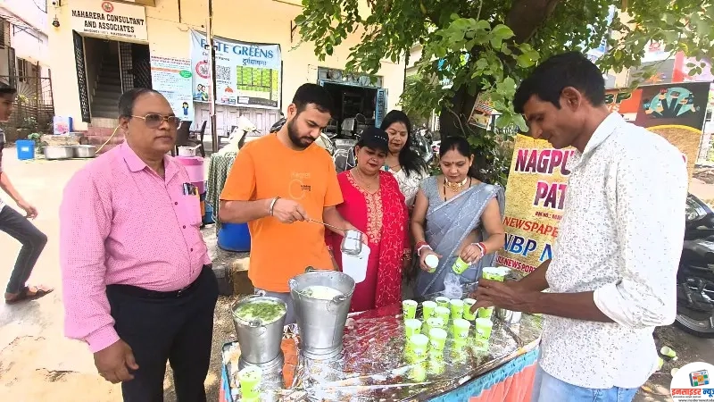 आदर्श बहुउद्देशिय संस्था तथा भारतीय रियल एस्टेट एजेंट यूनियन के नेतृत्व में हनुमान नगर में भव्य छाछ वितरण आदर्श बहुउद्देशिय संस्था तथा भारतीय रियल एस्टेट एजेंट यूनियन के नेतृत्व में हनुमान नगर में भव्य छाछ वितरण