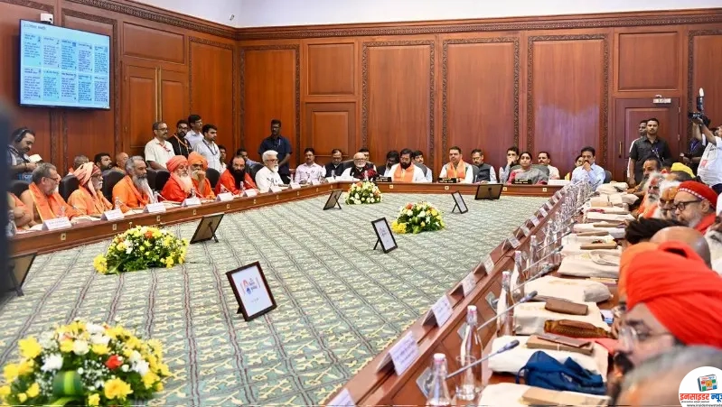 सिंहस्थ कुंभमेळासाठी प्रति आखाडा पाच कोटींचा निधी, कुंभच्या यशस्वी आयोजनासाठी निधी कमी पडू देणार नाही – मुख्यमंत्री देवेंद्र फडणवीस सिंहस्थ कुंभमेळासाठी प्रति आखाडा पाच कोटींचा निधी, कुंभच्या यशस्वी आयोजनासाठी निधी कमी पडू देणार नाही – मुख्यमंत्री देवेंद्र फडणवीस