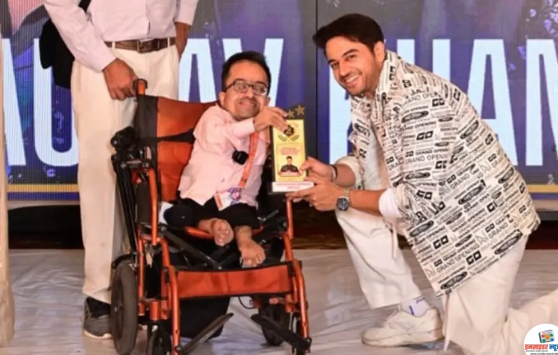 बिग बॉस 19 आणि मास्टर शेफ विजेता गौरव खन्ना यांच्या हस्ते नवेद आझमी यांचा सन्मान बिग बॉस 19 आणि मास्टर शेफ विजेता गौरव खन्ना यांच्या हस्ते नवेद आझमी यांचा सन्मान