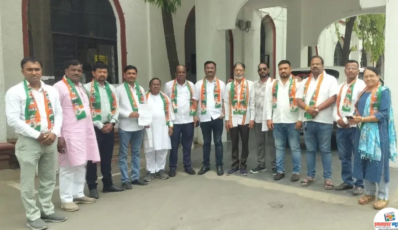 इंधन टंचाई व सततच्या दरवाढी विरोधात ओबीसी काँग्रेसतर्फे जिल्हाधिकारींना दिले निवेदन इंधन टंचाई व सततच्या दरवाढी विरोधात ओबीसी काँग्रेसतर्फे जिल्हाधिकारींना दिले निवेदन