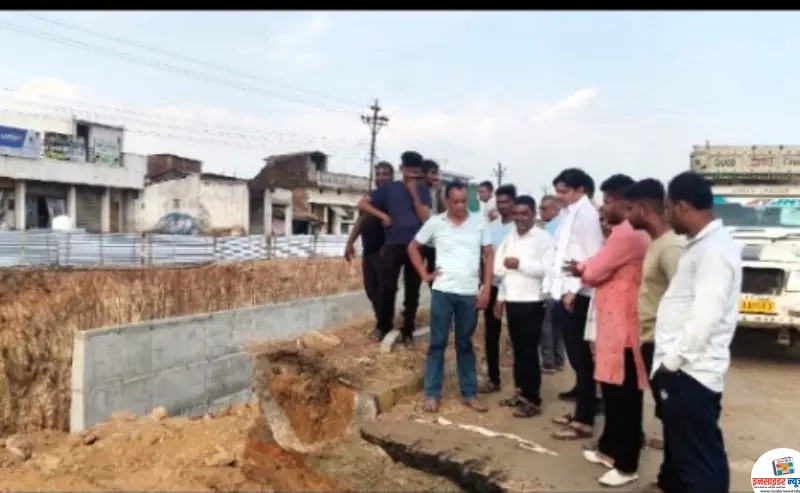 मानेगावातील राष्ट्रीय महामार्ग ओव्हरब्रिजचे काम संथ; निकृष्ट दर्जाविरोधात ग्रामस्थ आक्रमक मानेगावातील राष्ट्रीय महामार्ग ओव्हरब्रिजचे काम संथ; निकृष्ट दर्जाविरोधात ग्रामस्थ आक्रमक